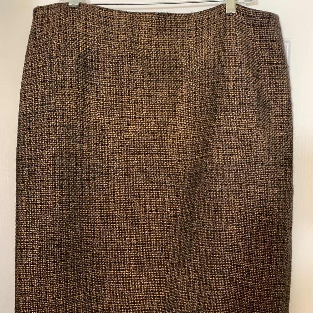 Talbots Black and Gold Skirt, Size 14
